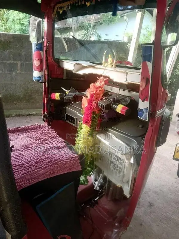Bajaj 4 stroke 2015 Three Wheel (Used)