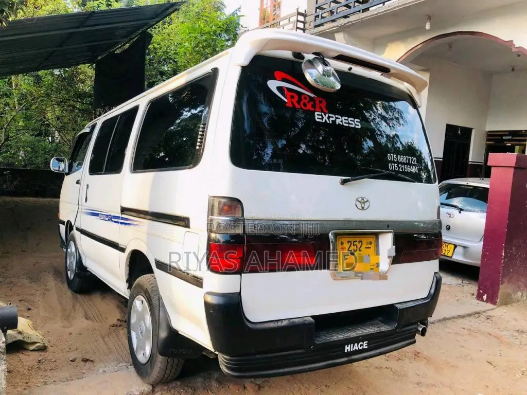 Toyota Hiace Dolphin 1997 Van (Used)