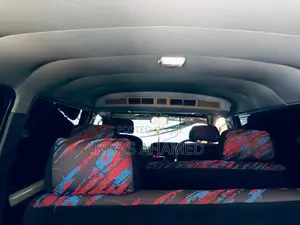 Toyota Hiace Dolphin 1997 Van (Used)