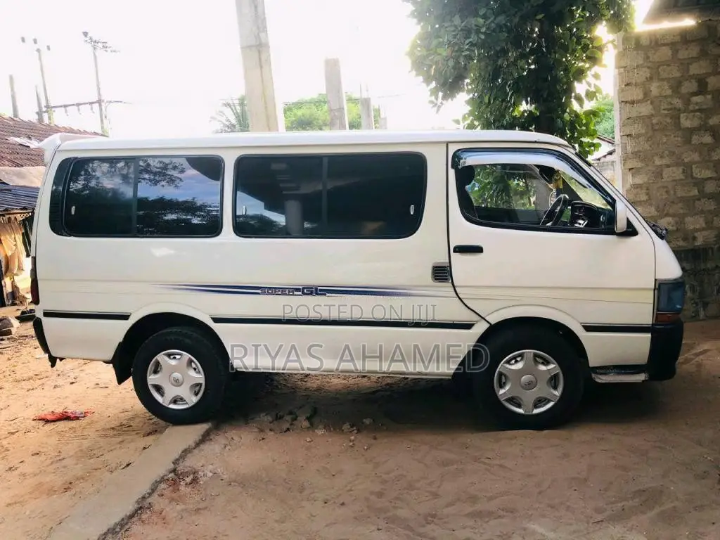 Toyota Hiace Dolphin 1997 Van (Used)