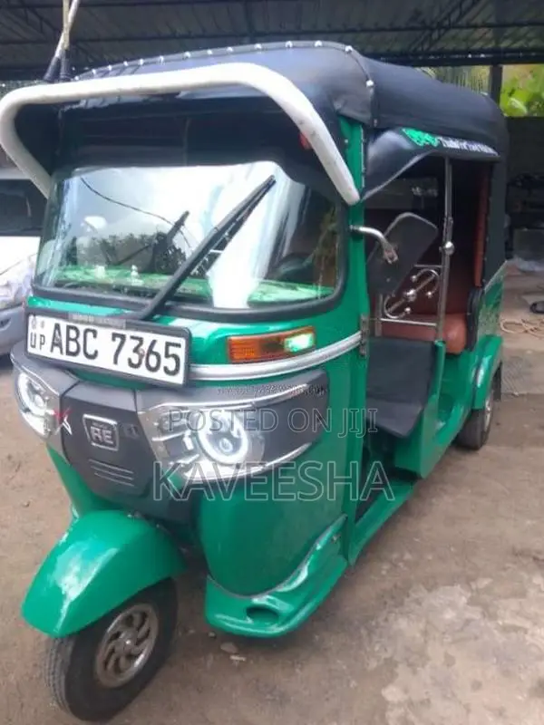 Bajaj 4 Stroke 2015 Three Wheel (Used)