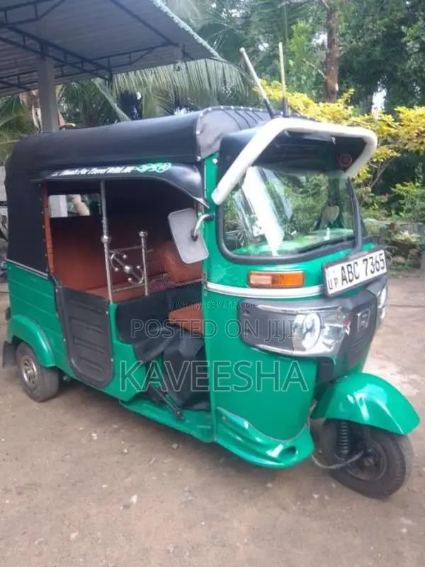 Bajaj 4 Stroke 2015 Three Wheel (Used)