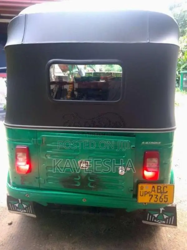 Bajaj 4 Stroke 2015 Three Wheel (Used)