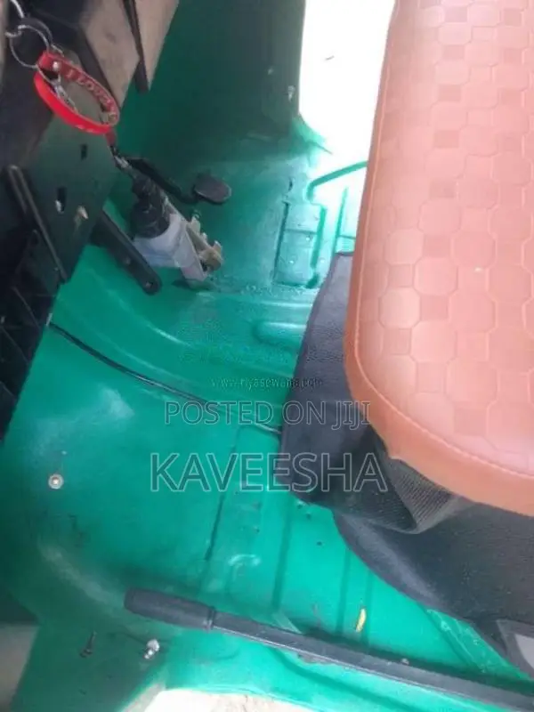 Bajaj 4 Stroke 2015 Three Wheel (Used)