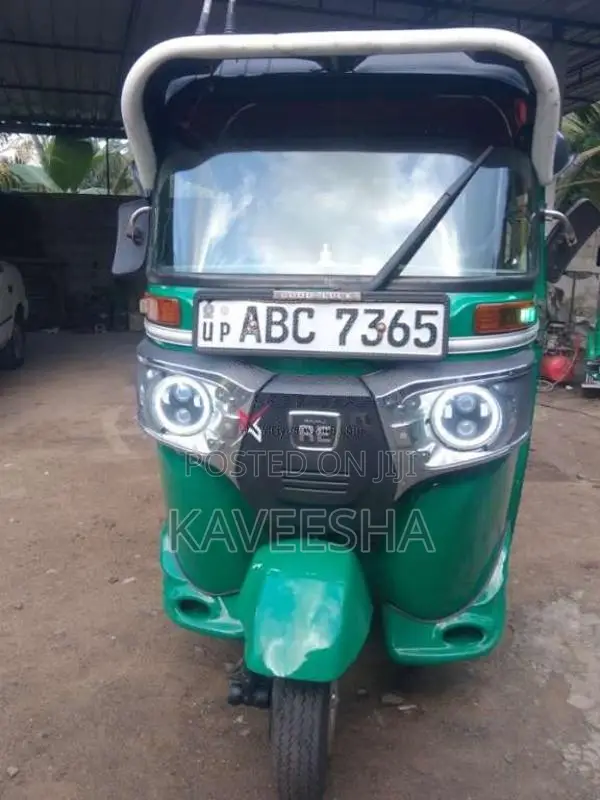 Bajaj 4 Stroke 2015 Three Wheel (Used)