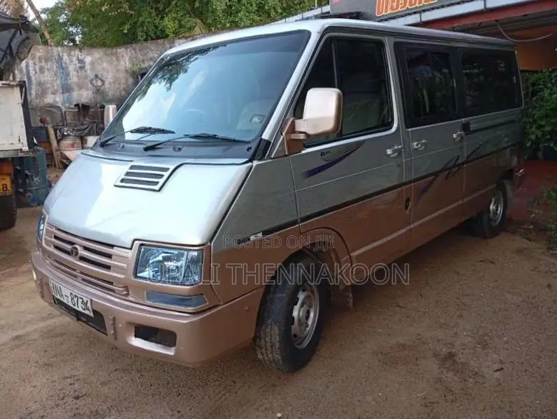 Tata Winger 2011 Van (Used)