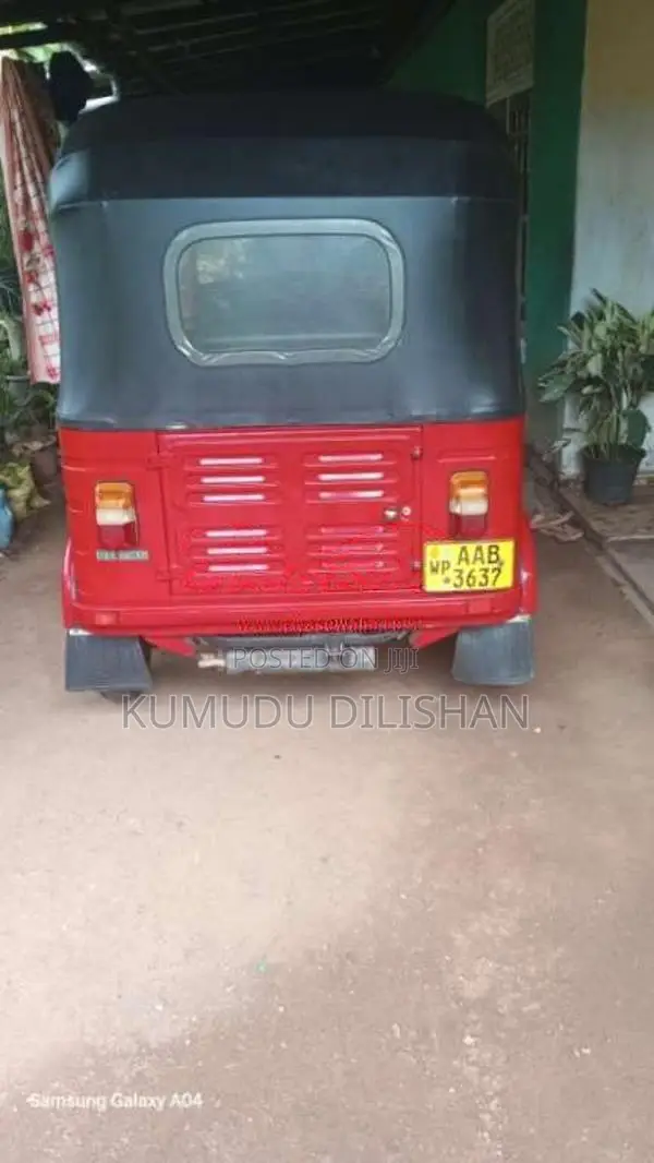 Bajaj 4 Stroke 2012 Three Wheel (Used)