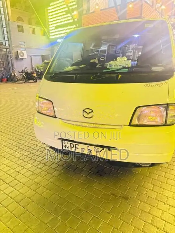 Mazda Bongo 2011 Van (Used)