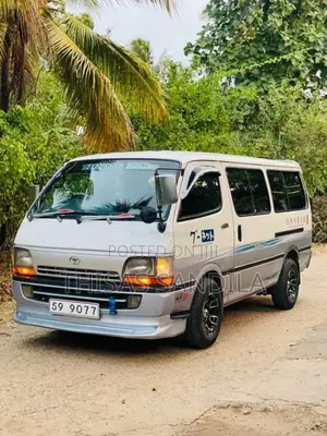 Toyota Dolphin 1994 Van (Used)