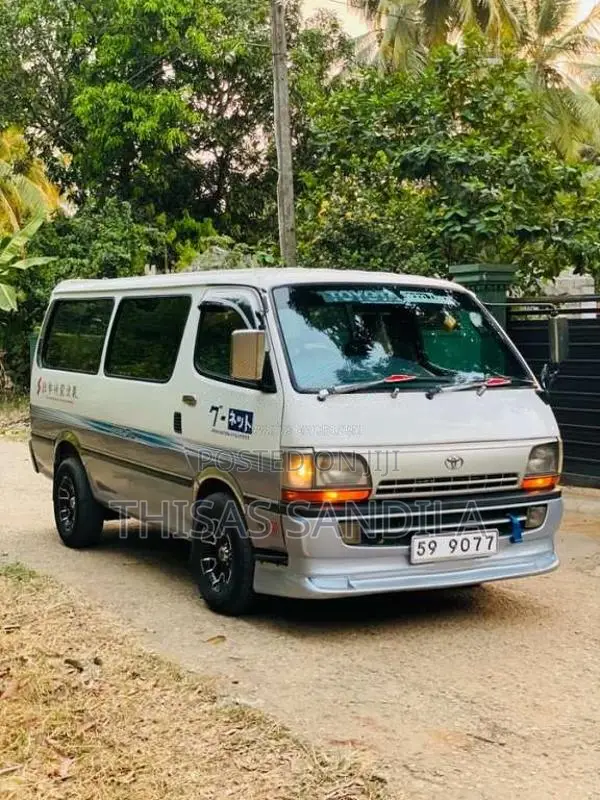 Toyota Dolphin 1994 Van (Used)
