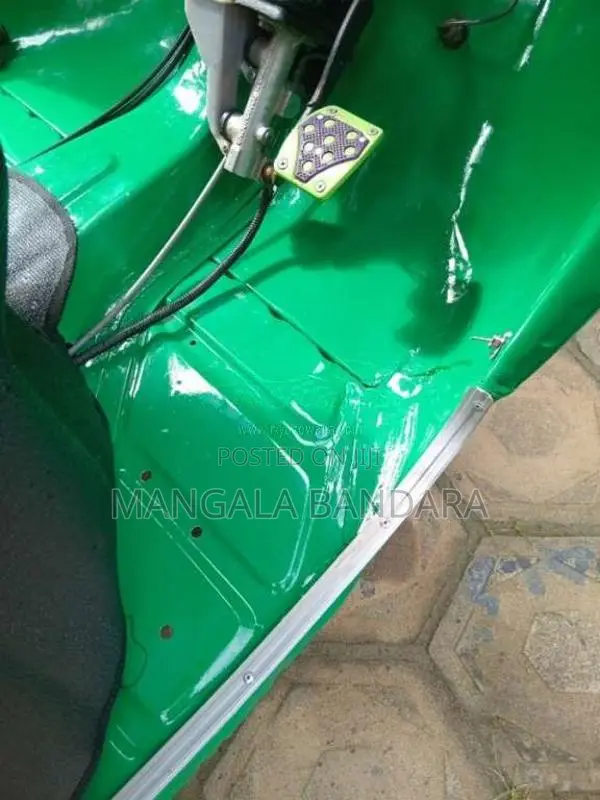 Bajaj 4 Stroke 2008 Three Wheel (Used)