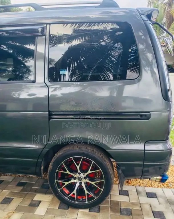 Toyota Noah Kr42 2006 Van (Used)