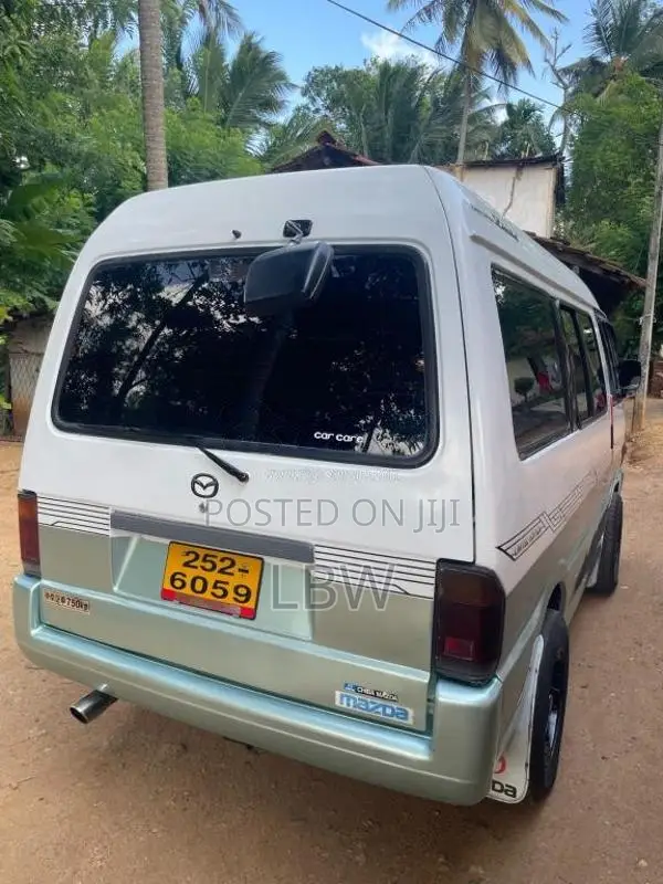 Mazda Bongo 1995 Van (Used)