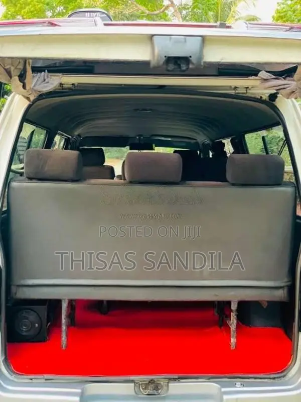 Toyota Dolphin 1994 Van (Used)