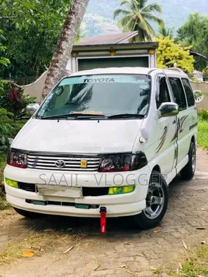 Toyota Regius 2004 Van (Used)