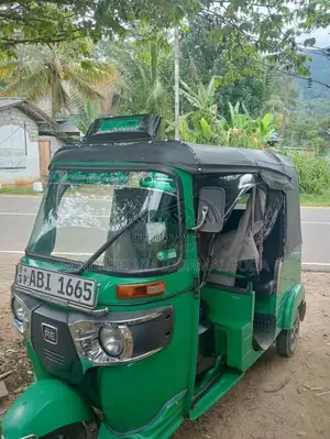 Bajaj RE 205 2015 Three Wheel (Used)