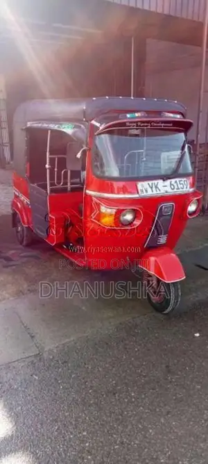 Bajaj RE 205 2011 Three Wheel (Used)