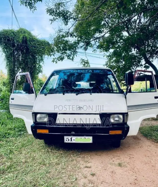 Toyota TownAce 1987 Van (Used)