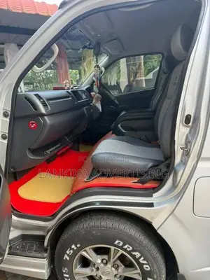Toyota KDH HIGH ROOF 223 2017 Van (Used)