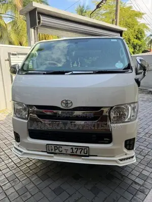 Toyota GL 2007 Van (Used)