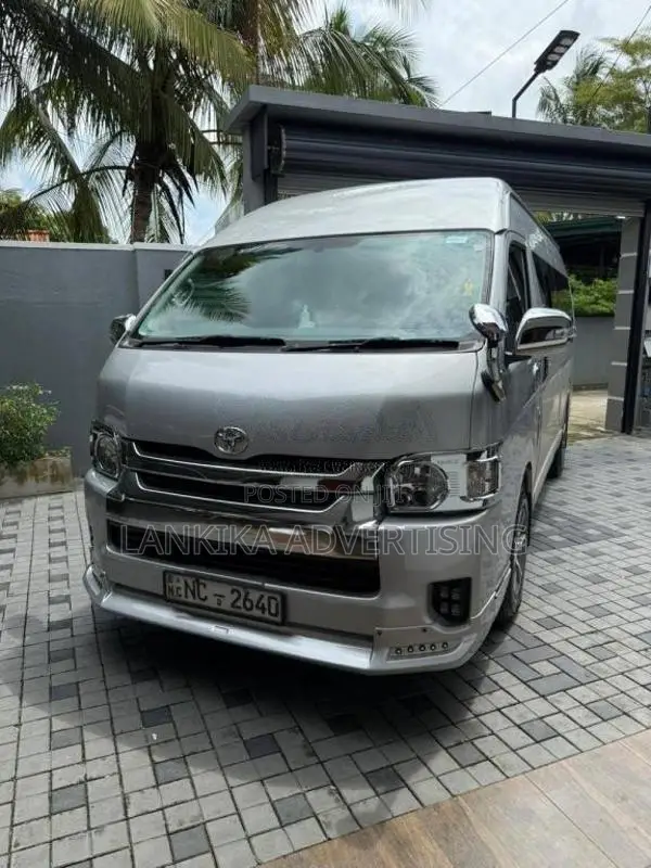 Toyota KDH HIGH ROOF 222 2010 Van (Used)
