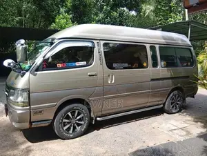 Toyota Dolphin LH125 High Roof GL 1995 Van (Used)