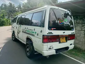 Nissan Caravan 1998 Van (Used)