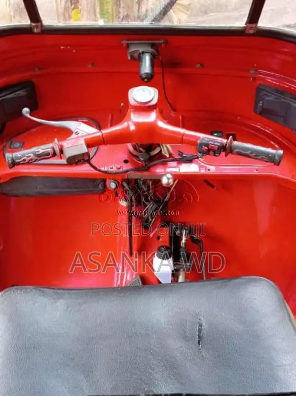 Bajaj 2 Stroke 1995 Three Wheel (Used)