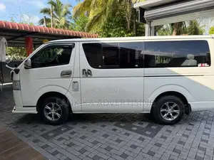 Toyota GL 2007 Van (Used)