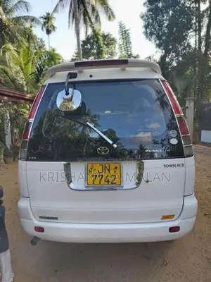 Toyota Noah 1999 Van (Used)