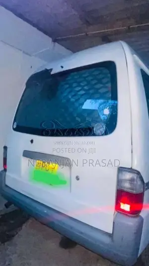 Nissan Lion Face 2007 Van (Used)