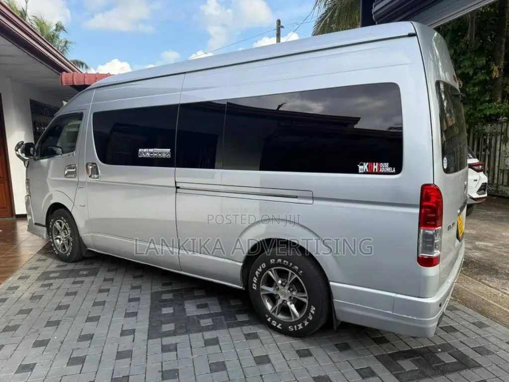 Toyota KDH HIGH ROOF 223 2017 Van (Used)