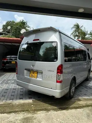 Toyota KDH HIGH ROOF 222 2010 Van (Used)