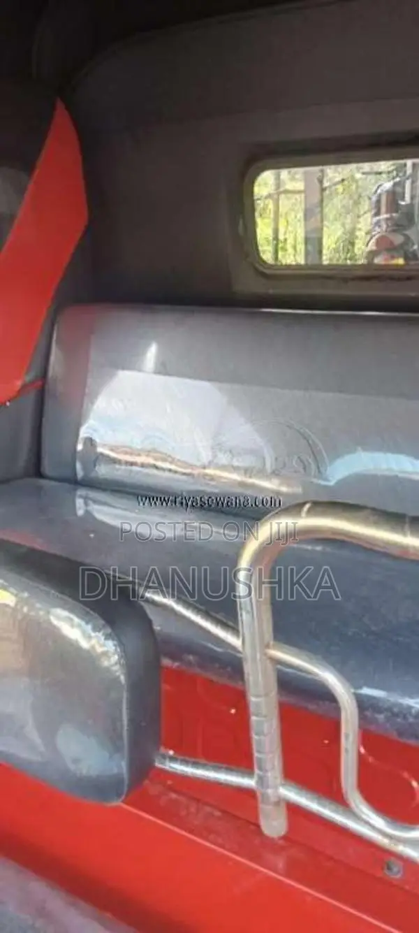 Bajaj RE 205 2011 Three Wheel (Used)