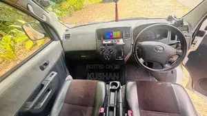 Toyota TownAce 2013 Van (Used)