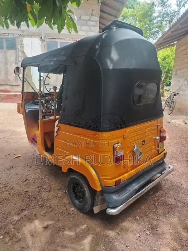 Bajaj 4 stroke 2009 Three Wheel (Used)