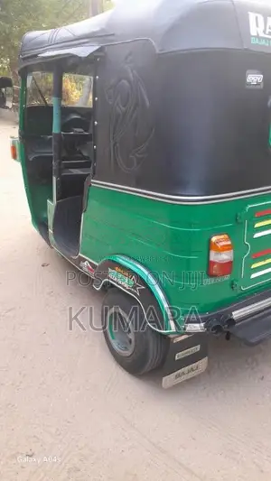 Bajaj RE 205 2013 Three Wheel (Used)