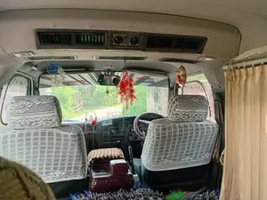 Nissan Caravan 1998 Van (Used)