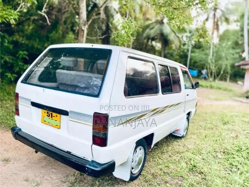 Toyota TownAce 1987 Van (Used)