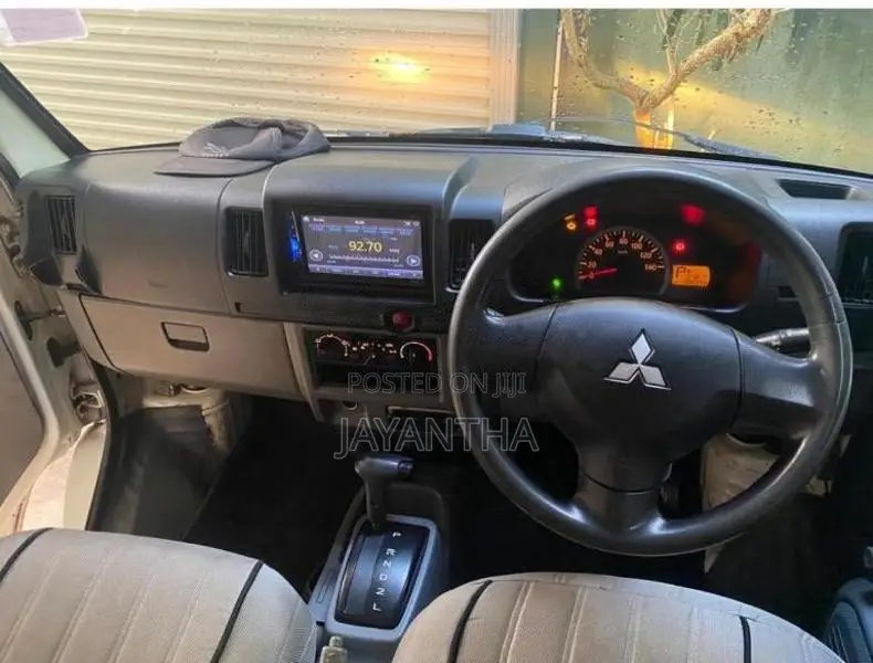 Mitsubishi Minicab 2017 Van (Used)