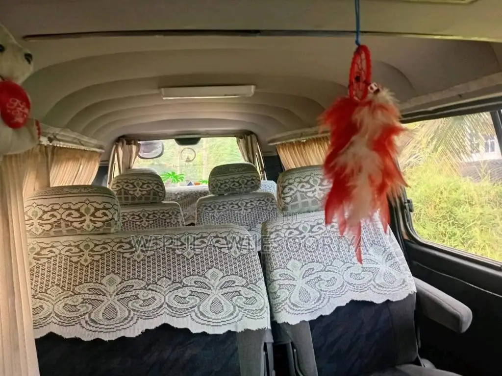 Nissan Caravan 1998 Van (Used)