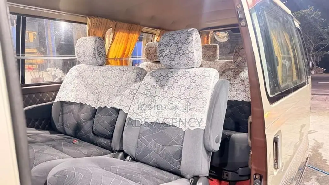 Nissan Caravan 1997 Van (Used)
