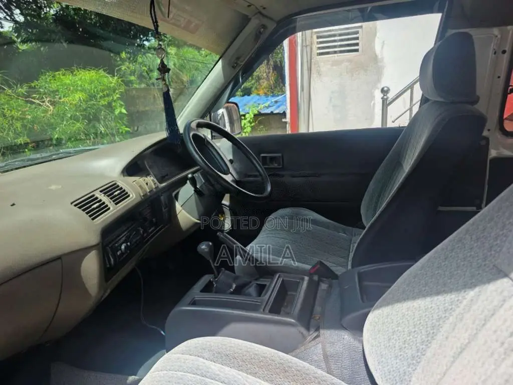 Toyota TownAce CR27 CR27 1992 Van (Used)