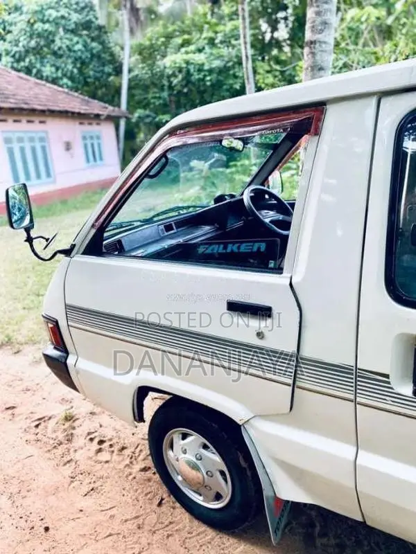 Toyota TownAce 1987 Van (Used)