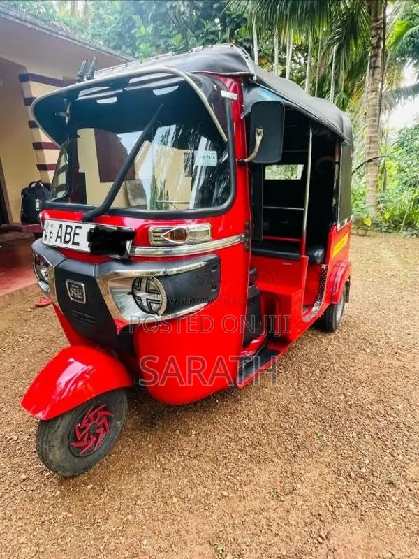 Bajaj RE 205 2015 Three Wheel (Used)