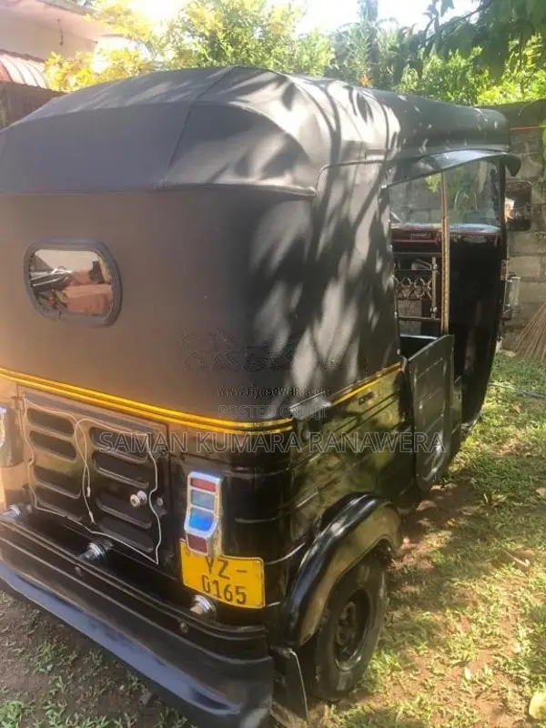 Bajaj 4 stroke 2013 Three Wheel (Used)
