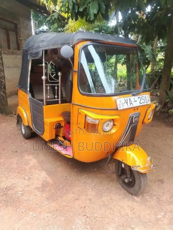 Bajaj 4 stroke 2009 Three Wheel (Used)