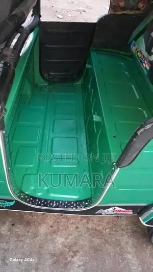 Bajaj RE 205 2013 Three Wheel (Used)