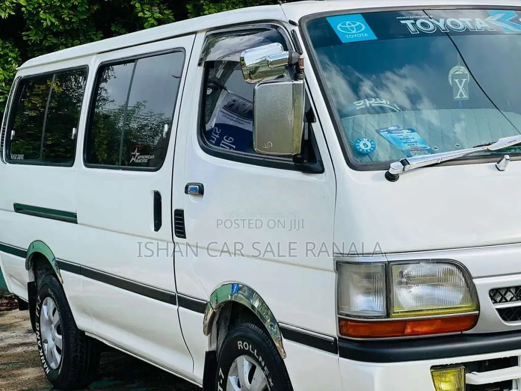 Toyota Dolphin 1997 Van (Used)