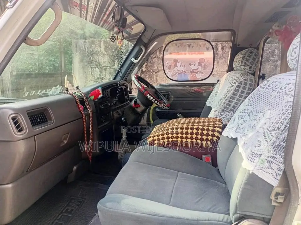 Nissan Caravan 1998 Van (Used)